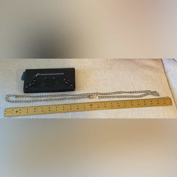 Balenciaga Black Leather Wallet, with generic silver chain included - Picture 15 of 16